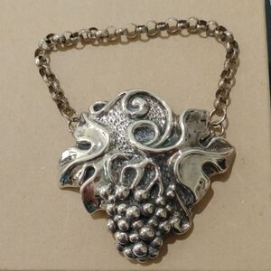 Caspi Judaica Sterling Silver Grape Cluster Wine Decanter Bottle Tag Label